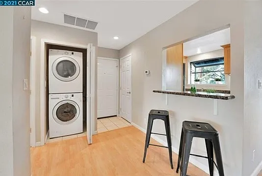 Washer/Dryer in Unit