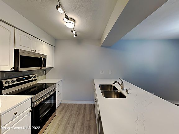 5th image of 8753 Live Oak Ct #0