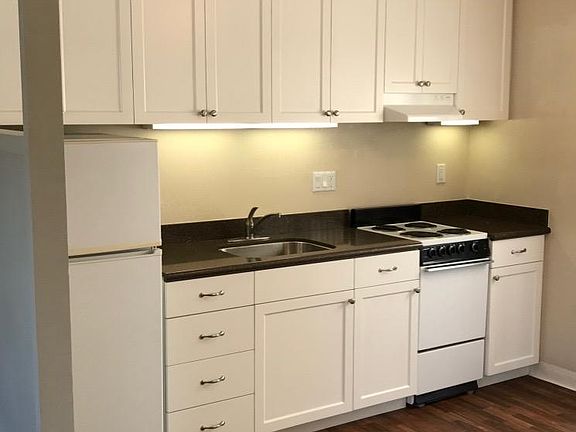 Recently remodeled Kitchen is 9 x 10