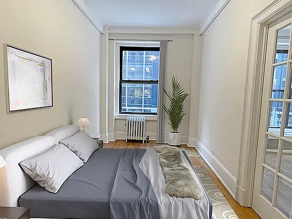 5th image of 105 W 55th St APT 7B