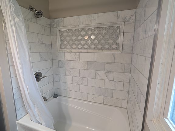 5th image of 2710 S Heights Dr NW