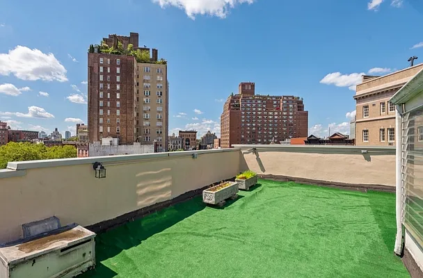 Rented by Compass | media 14