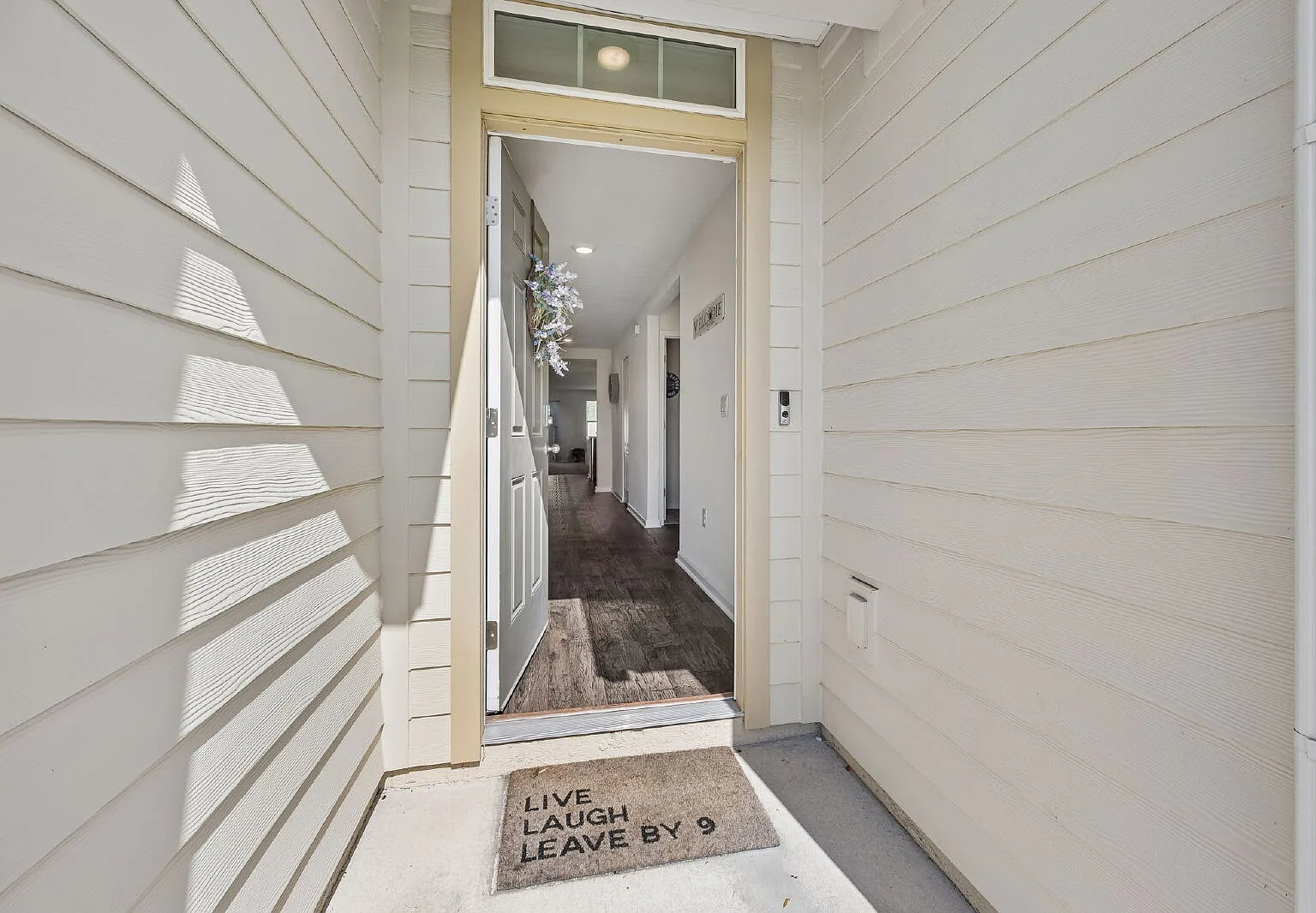 4 bed, 2.0 bath, 1861 sqft, $2,095 — Photo 4