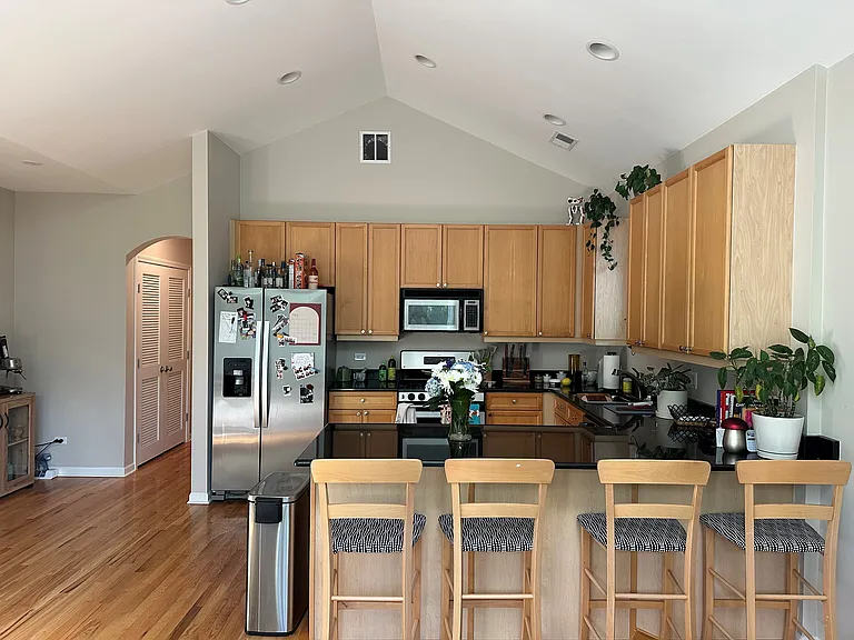 1241 N Paulina St #3S — Photo 8