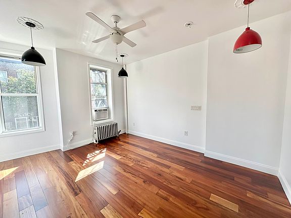4th image of 72 5th Ave #2A