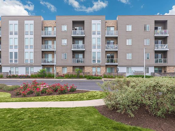 3rd image of 15 Parkway North Blvd APT 413