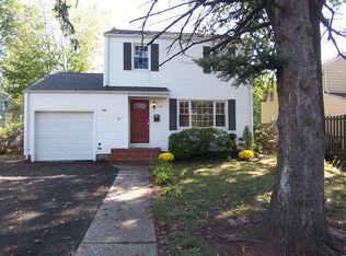549 Valley Rd, Clark, NJ 07066