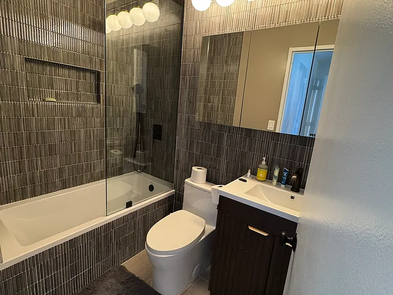 415 E 37th St #39J — Photo 16