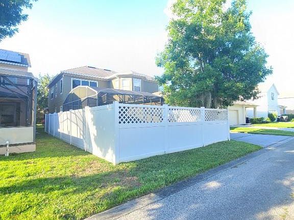 3rd image of 12748 Bideford Ave