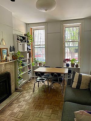 1st image of 425 12th St #1