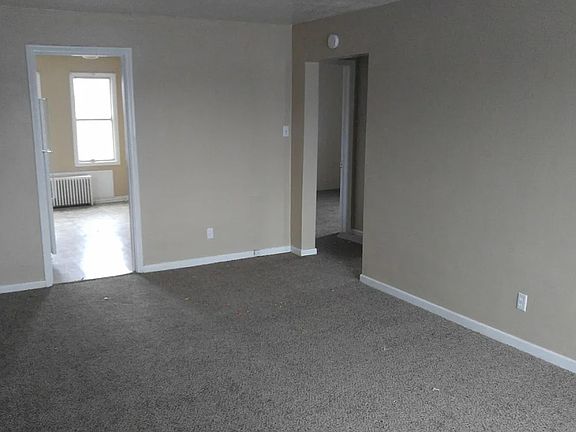 5th image of 40 W 400th St N #1