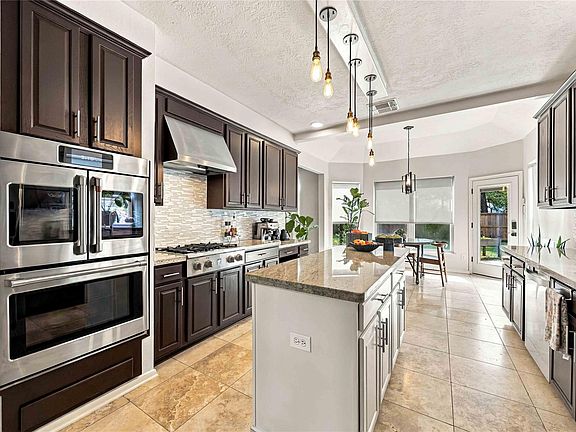 3rd image of 3502 Miraglen Dr