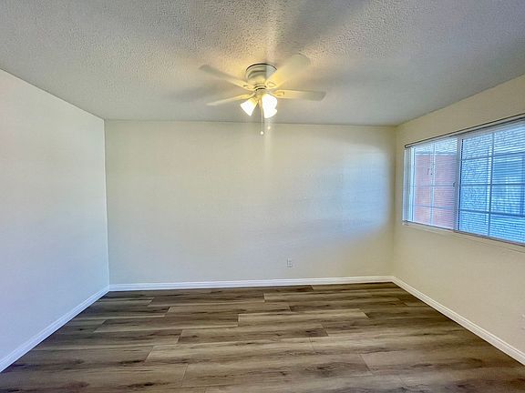 3rd image of 15865 Vanowen St APT 11