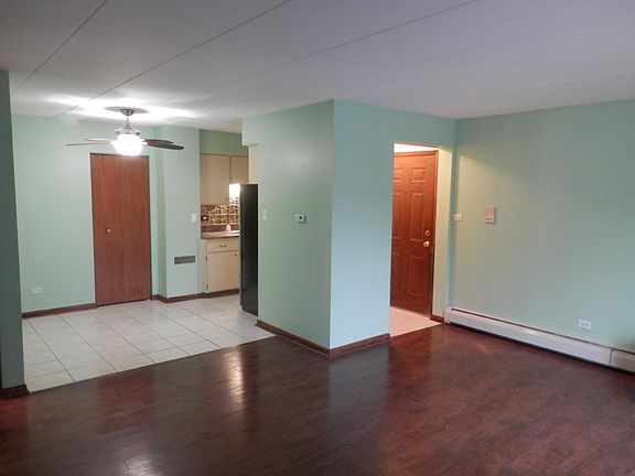 3rd image of 12715 S La Crosse Ave APT 304