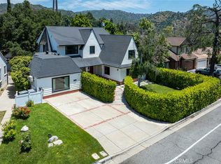 1683 Country Club Dr, Glendale, CA 91208