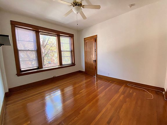 5th image of 3854 N Damen Ave #2009-2