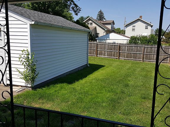2nd image of 410 Wesley Ave