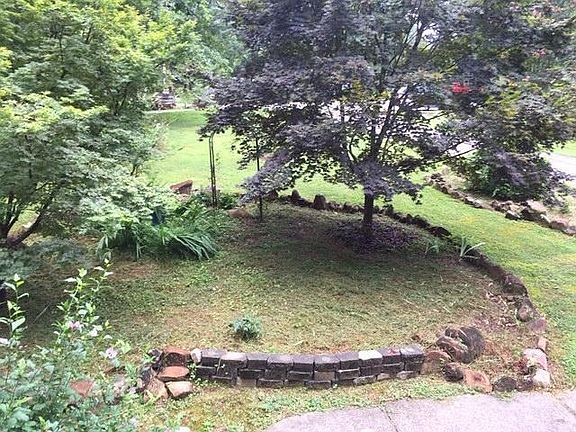 3rd image of 4161 Yorkshire Ct