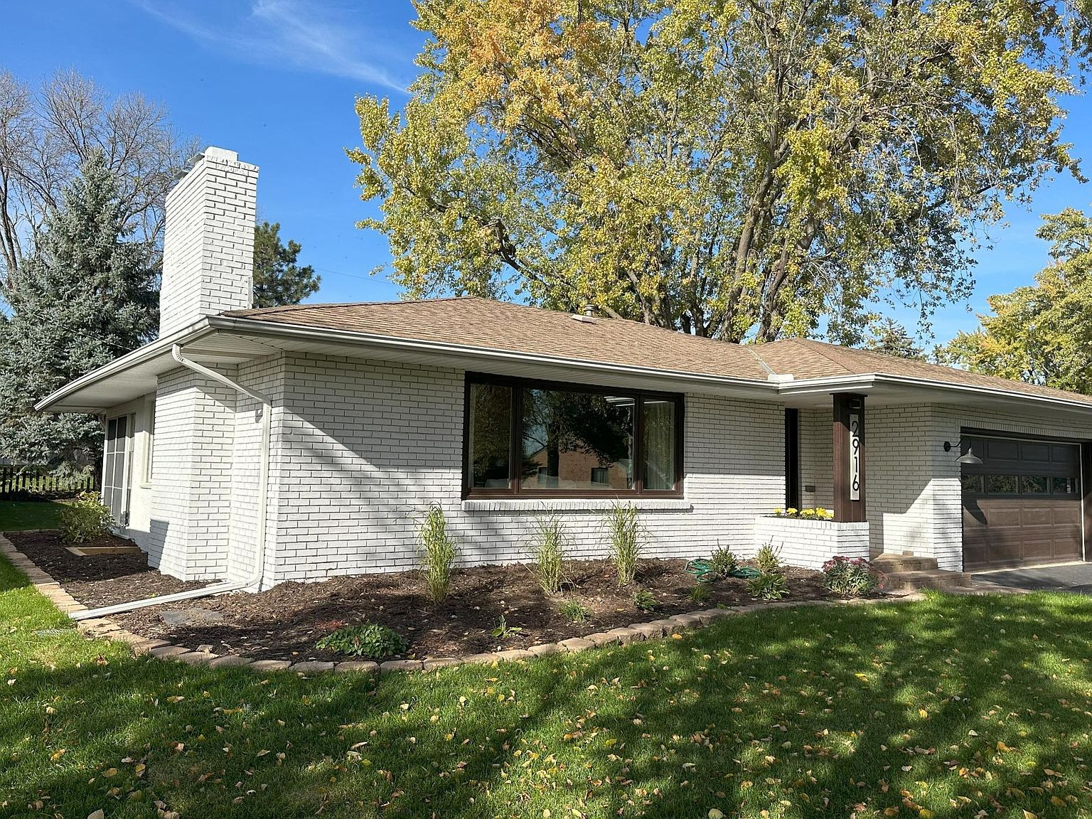 2916 Crestview Dr, Saint Anthony, MN 55418 Zillow