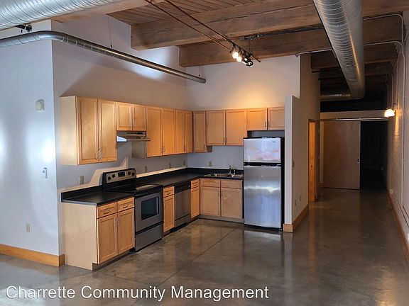 2nd image of 1021 Washington Ave Unit 406
