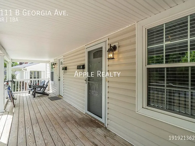 1111B Georgia Ave — Photo 13