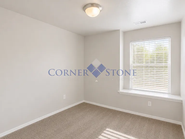 657 N Manship Ave — Photo 16
