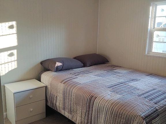 5th image of 707 W Race St #3