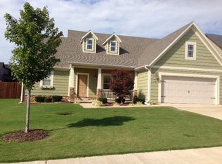 1302 Chancery Ln, Cave Springs, AR 72718