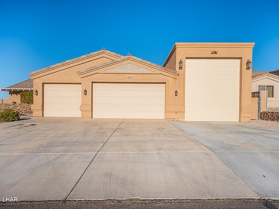 3rd image of 3665 Clearwater Dr