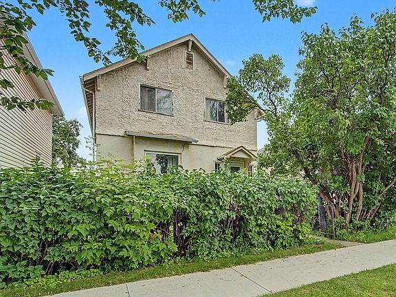 3rd image of 9334 106a Ave NW