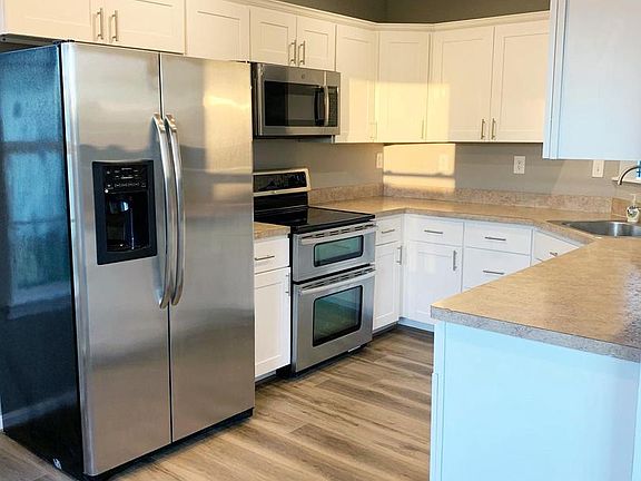 3rd image of 22101 Saint Leonards Cir