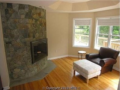 3rd image of 83 Shady Valley Ln