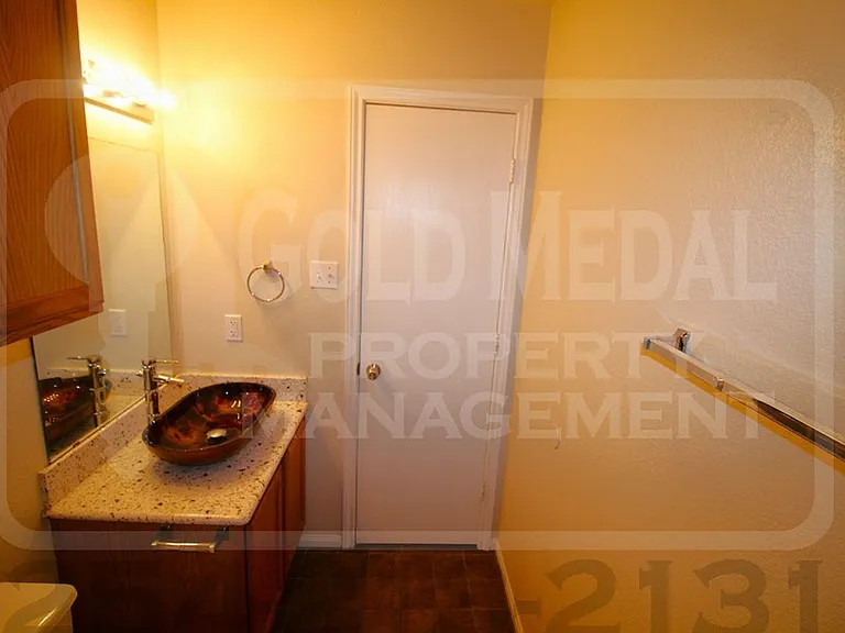 505 Perseus Dr — Photo 12