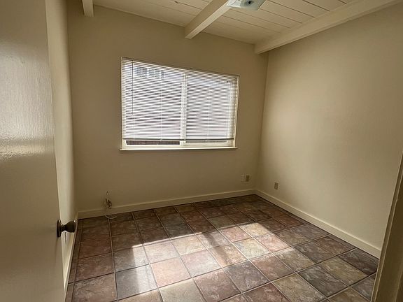 5th image of 1003 3rd St #10