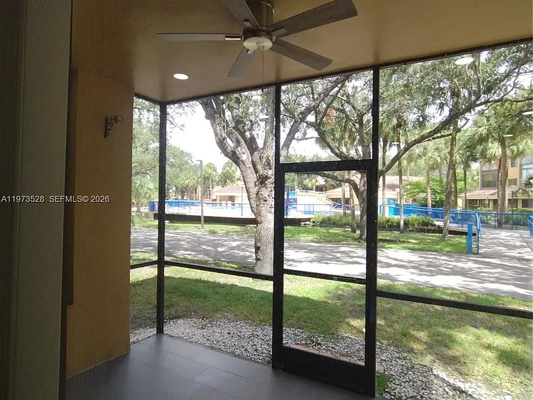15509 Miami Lakeway N #102 — Photo 17