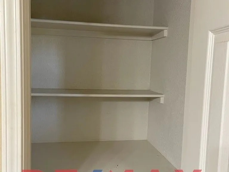 124 Brickyard Ct — Photo 12