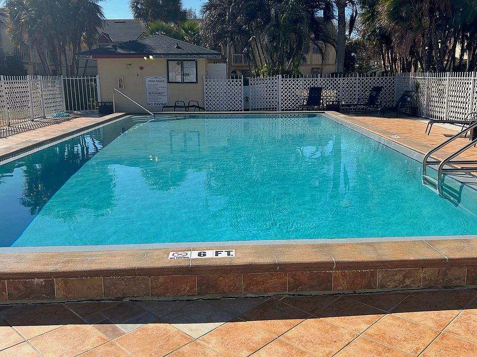 pool (very close to unit)