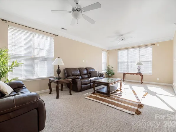 8324 Scotney Bluff Ave, Charlotte, NC 28273