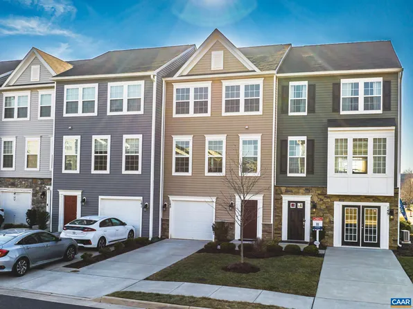 145 Willowshire Ct, Waynesboro, VA 22980