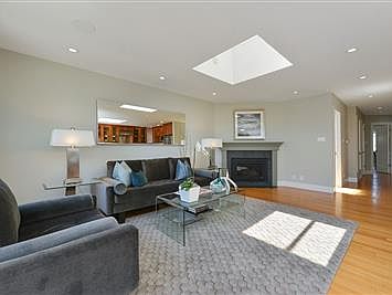 5th image of 183 Brompton Ave