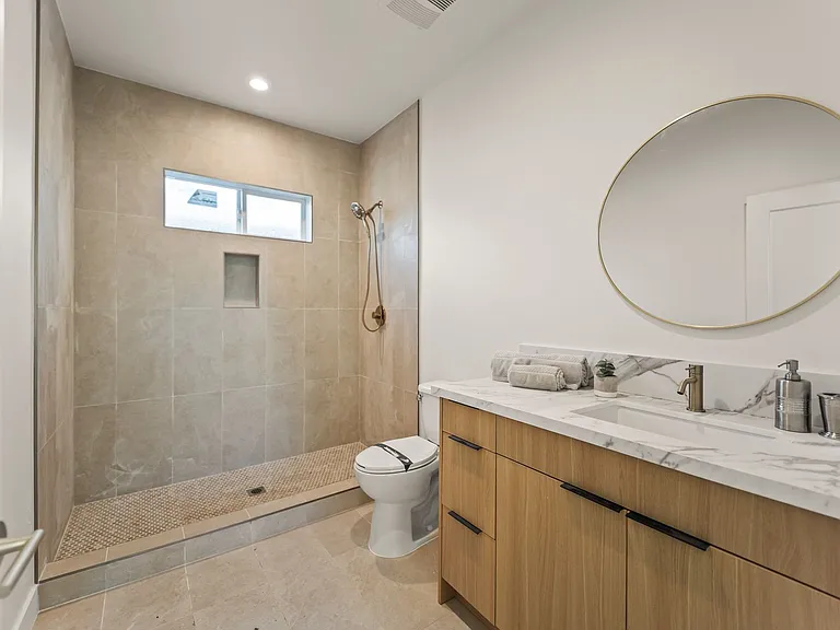 19025 Bassett Street — Photo 13