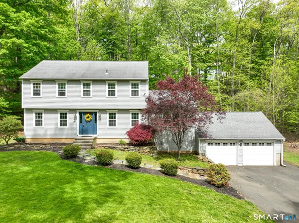 112 Barnshed Lane, Guilford, CT 06437