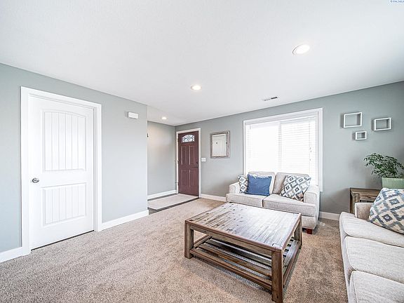 5th image of 9312 Shetland Dr