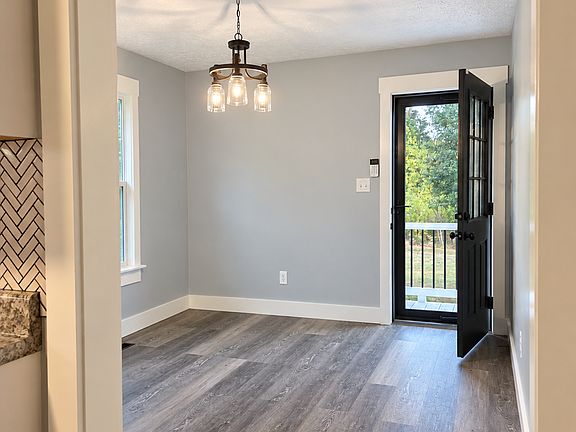 Dinning room and side entry