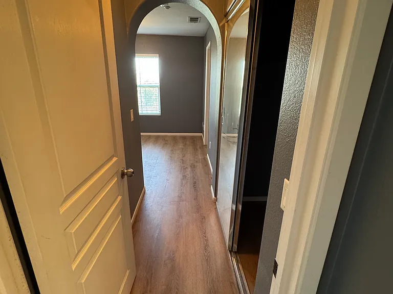 400 Almond Rd — Photo 9