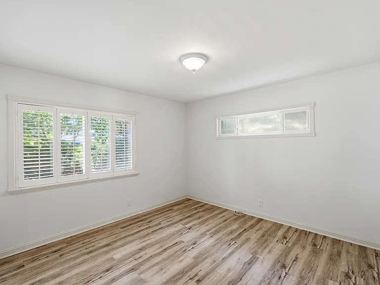 5919 Rolling Rd — Photo 13