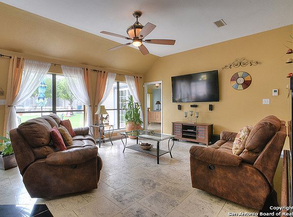 4th image of 11430 Amhurst Dr