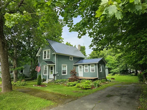 73 Somerset Street, Millinocket, ME 04462
