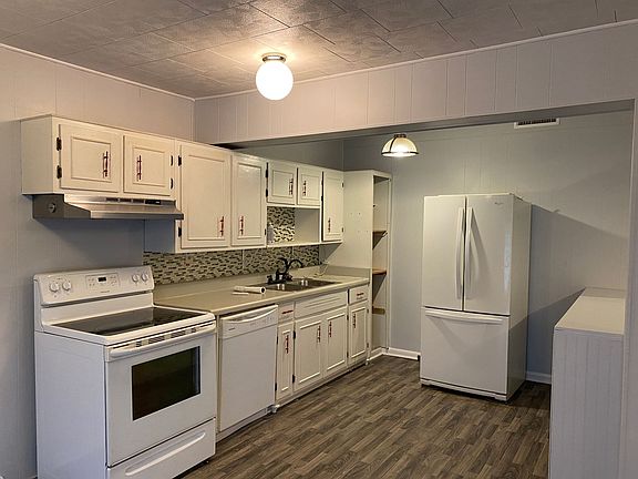 5th image of 228 Opal Ave