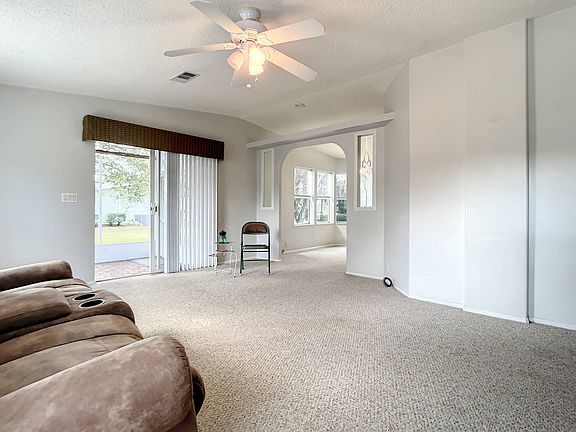 2nd image of 41 Bluewater Lake Cir